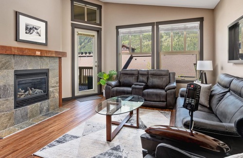 East Kootenay Condo | MVP Rentals. Top Floor Penthouse! Prime Location!