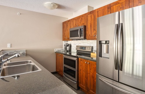 East Kootenay Condo | MVP Rentals. Top Floor Penthouse! Prime Location!