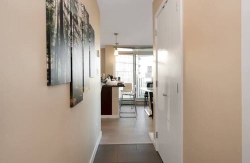 Crosstown Condo | My Lovely Crib-highfloor w/priv Balcony and FreePKG