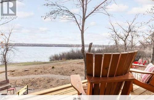 Saskatchewan House | My Lovely Lakeview Cottage Saskatchewan Beach 3 Bed - 2 Bath Cabin