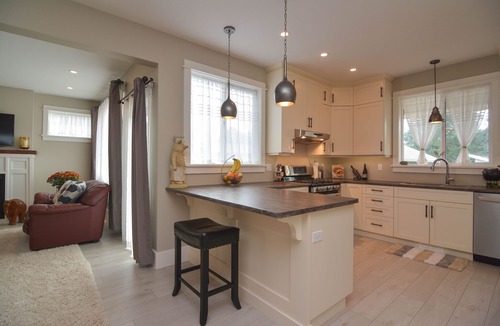 Comox House | My Time Getaway - All Year Destination, Skiing, Fishing, Golfing and Lots More!