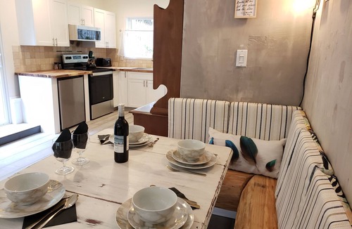 Regional District of Nanaimo Apartment | Nanoose Garden House: hideaway in the woods minutes to the beach