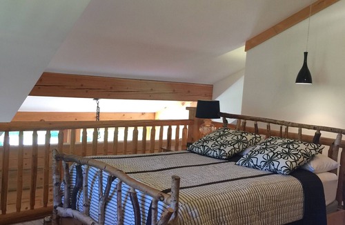 Mount Robson Cabin | Natural Log Lodge in Mt. Robson Park Near Jasper National Park, Alberta