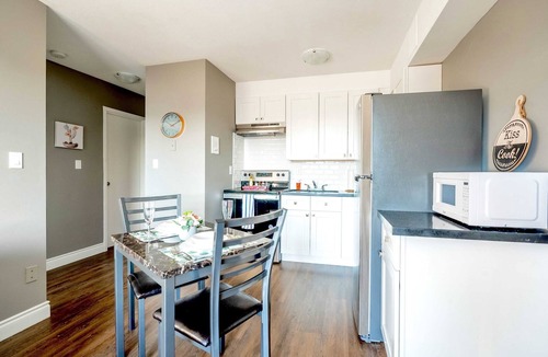 Rosedale Apartment | Near Downtown - Glenview West Apartment w Patio