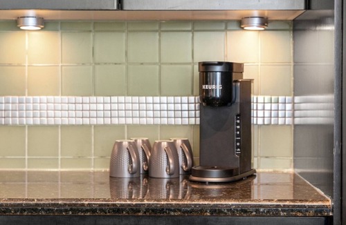 Beltline Apartment | Near Stampede/BMO Centre w Prkg & Gym (+18)