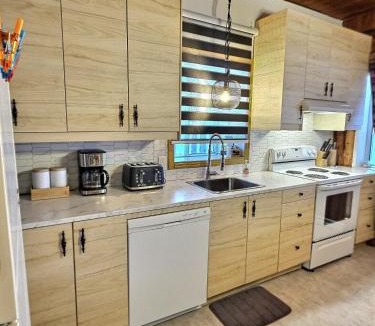 Riviere-Rouge Ski Chalet | Nelson Log Cabin in Rivière-Rouge