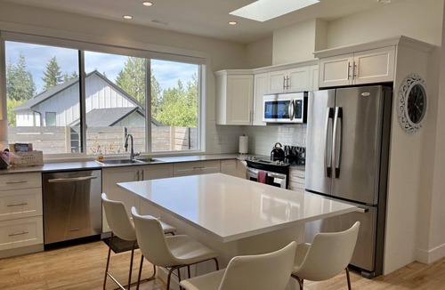 Southwest Mission Cottage | Nestled in nature, enjoy this modern, private cottage! Pet Friendly. Free Pkg.