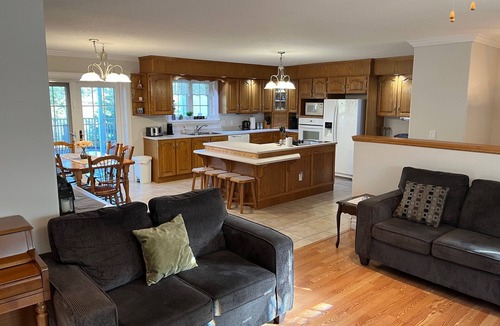 Little Rapids House | Nestled in the beautiful Humber Valley, come in and relax!