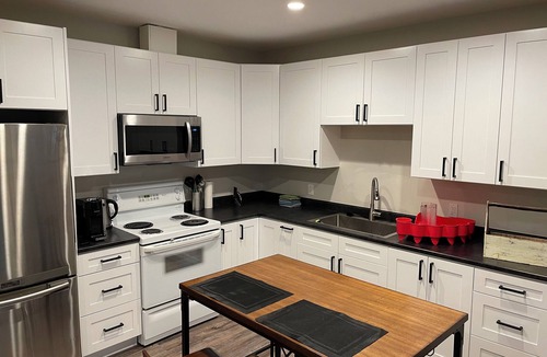 Sooke House | New 1 bedroom Sooke oceanfront guest suite