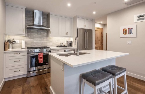 Canmore Apartment | New 1Bd Luxe King Suite with Superb Mtn View