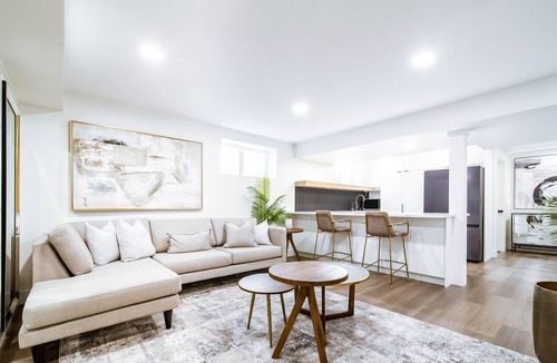 Northwest Edmonton Apartment | NEW 2Bed Luxury Retreat Suite-King Bed-AC-WiFi