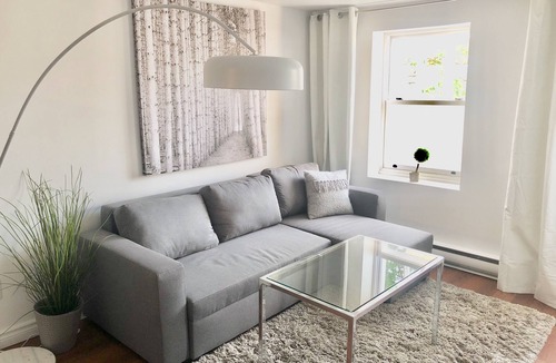 Lower Town Apartment | New 2Bedroom Old Quebec Private Balcony, Parking, AC, Fast WiFi, All Included