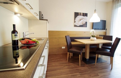 Avelengo Apartment | New apartment hotel in Avelengo near Merano, South Tyrol, with breakfast and wellness