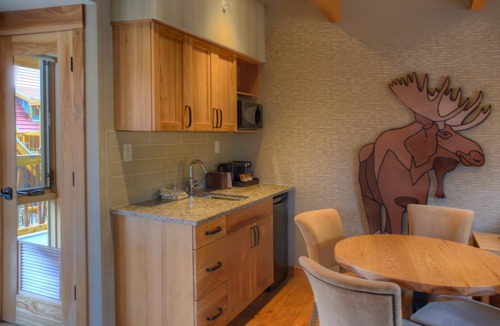 Banff Condo | New Banff Apartment | 1 Minute from the Centre!