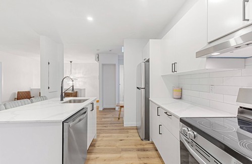 Quartier des Spectacles House | NEW Boho Downtown 10 BIG bedrooms