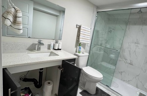 Southwest Edmonton House | New , cozy and spacy shortlet