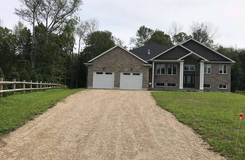 Huron-Kinloss Cottage | New custom built close to beaches on Lake Huron
