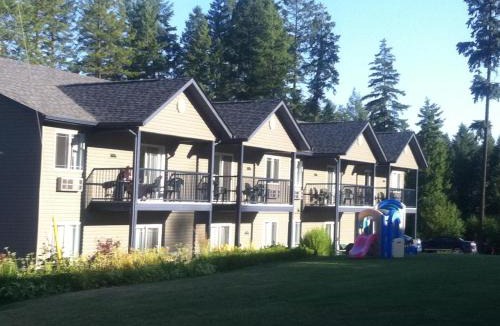 Christina Lake Hotel | New Horizon Motel