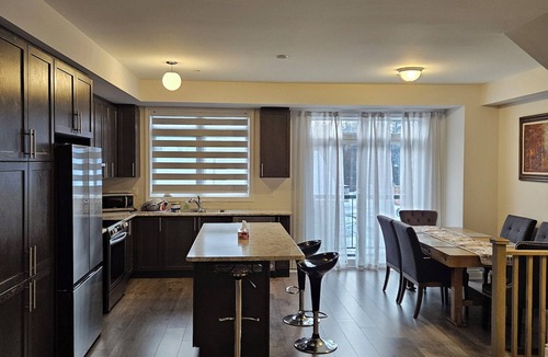 Georgian Bay House | New Lake Front Cottage at Muskoka 15 Min. from Mount St. Louis Ski Resort!