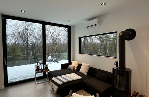 Saint Donat Ski Chalet | New modern luxury ski out cabin walking distance to the chairlift in Saint-Donat