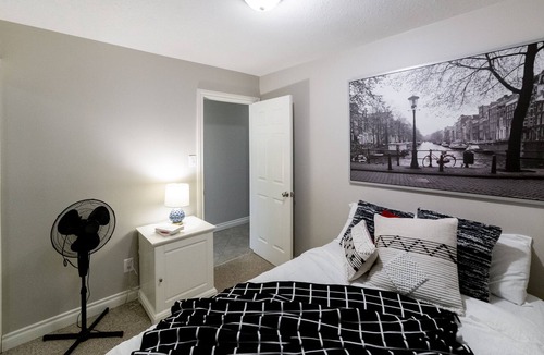 Jasper Place Condo | New & Modern 2 Bedroom Suite b/w Downtown & WEM