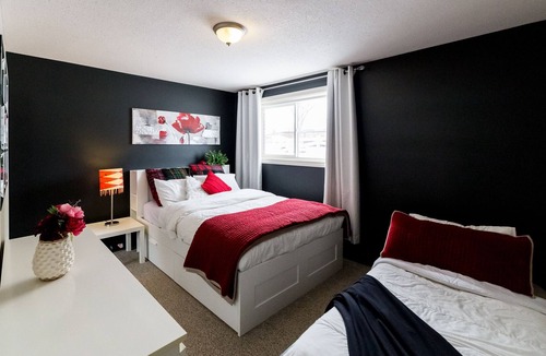 Jasper Place Condo | New & Modern 2 Bedroom Suite b/w Downtown & WEM