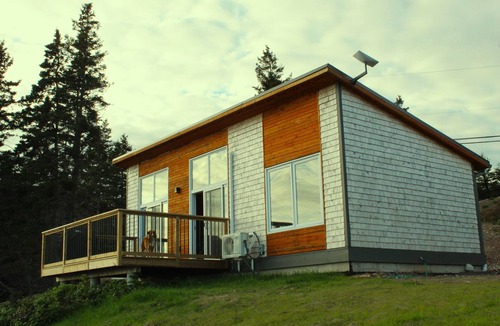Iona Cottage | New Modern cabin overlooking the Bras d'Or in Iona, NS