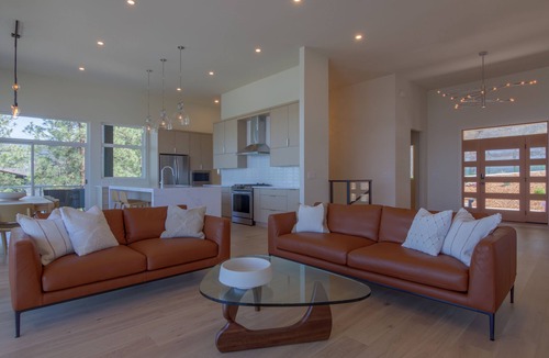Okanagan-Similkameen House | New Modern House in Naramata. 15% Senior 50+ Discount!