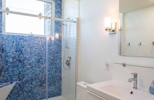 Kingsburg Cottage | NEW! Modern light-filled cottage. Water views. Walking distance to Hirtle Beach.