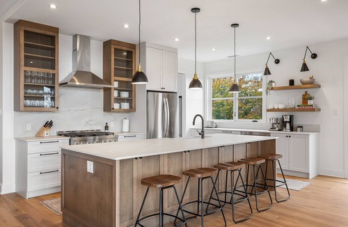 Versant Soleil House | NEW! Villa Panorama | 4 Seasons Heated Pool | Hot Tub | Tremblant Living