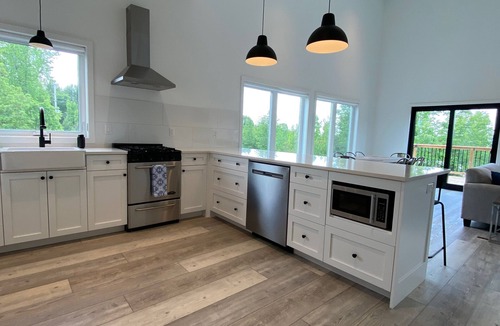 Grey Highlands Cottage | Newer build - ready for spring & summer guests!
