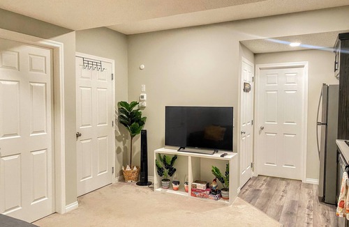 Sage Hill Apartment | Newly Built and Cheerful 1-Bedroom Suite