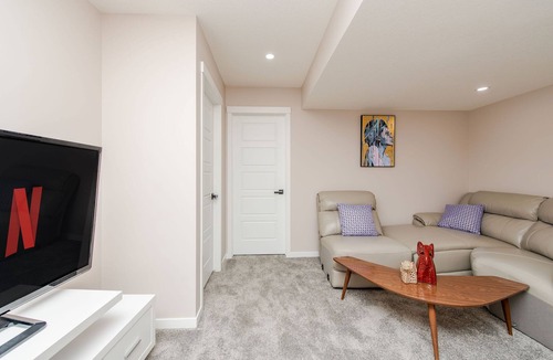 Southwest Calgary House | Newly built Cozy 2 bedroom secondary suite in Calgary