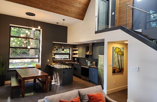Regional District of Nanaimo Cottage | Newly built Grand Cedar Lodge on the Straight of Georgia.
