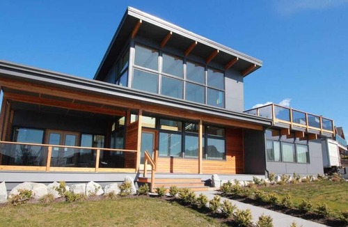 West Sechelt House | Newly Built Luxury home with Water View!