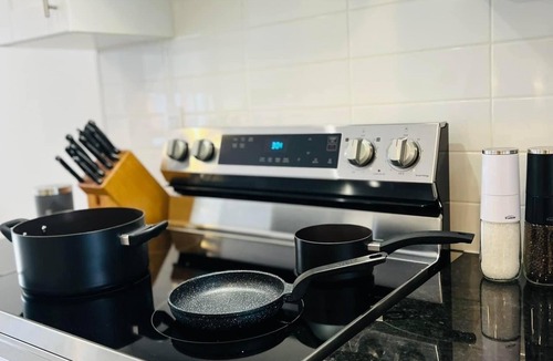 Durham Region House | Newly Built Modern 4BR 2.5Bath Townhouse Free Parking Amazing view!Entire house