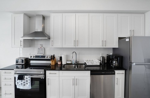 Durham Region House | Newly Built Modern 4BR 2.5Bath Townhouse Free Parking Amazing view!Entire house