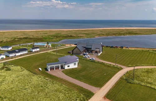 Anglo Rustico House | Newly Built Ocean Front Home On Barachois Beach, Minutes To North Rustico