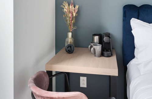 Gay Village Apartment | Newly fully-equipped studio in The Village!
