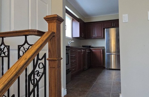 Sudbury Apartment | Newly renovated 3 bedrooms and 1 bathrooms. Located in the prime location.