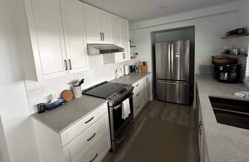 Powell River Apartment | Newly Renovated. Just steps from the ferry to Vancouver Island.