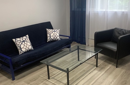 New Toronto Apartment | NEWLY RENOVATED NEAR THE LAKE