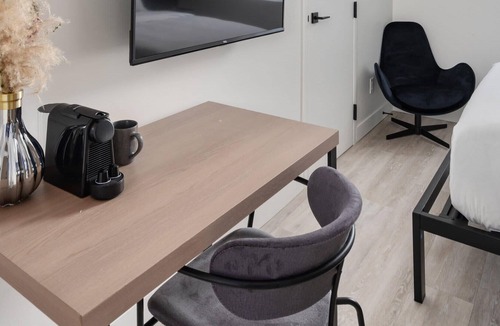 Gay Village Apartment | Newly renovated studio in Le Village