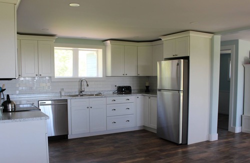 Tryon House | Newly Renovated Waterfront Home Close to Victoria & South Shore Beach