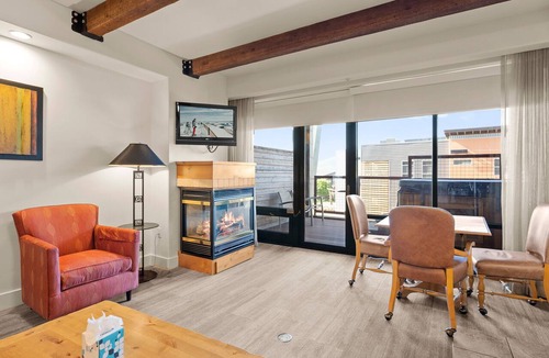 Kimball Junction Condo | Newpark 315-A | Private Hot Tub | Kitchenette | Mountain & Preserve Views | Fireplace | Washer/Dryer