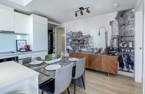 East Village Condo | Next to Bmo/saddledome Downtown Calgary 2 bedroom Penthouse style condo sleep 6
