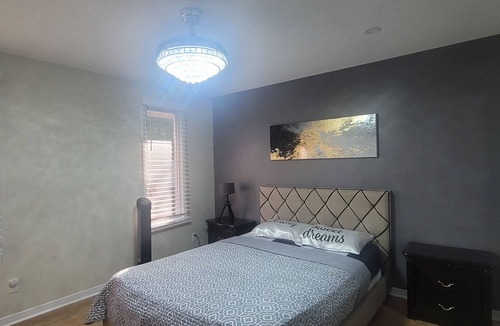 Chippawa Bed & Breakfast | Niagara falls Luxury Villa- Hottub, Pool, Water View, breakfast