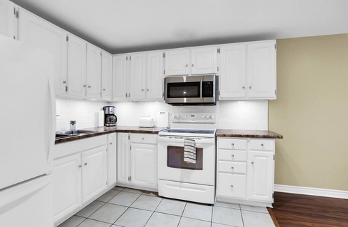 Niagara Falls Apartment | Niagara Falls Retreat: Walk to the Wonders