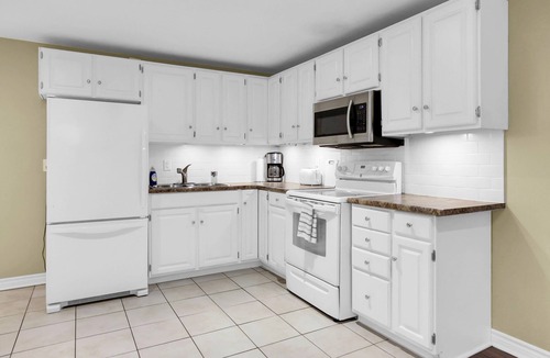 Niagara Falls Apartment | Niagara Falls Retreat: Walk to the Wonders