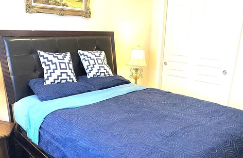 Thorold House | Niagara |sleeps 6| Cozy| 3bed|3bath | Near Falls
